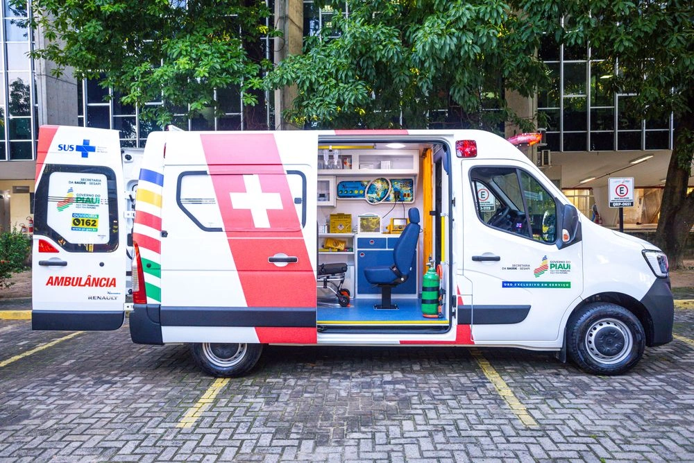 Hospitais recebem dez ambulâncias para pacientes de alto risco no Piauí