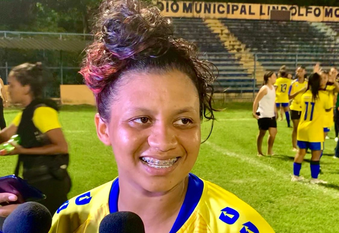 Jogadora Rayra Amanda, autora do primeiro gol do Tiradentes-PI