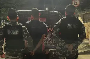 Jovem acusado de roubo é preso no bairro Morro da Esperança em Teresina (Foto: Reprodução)