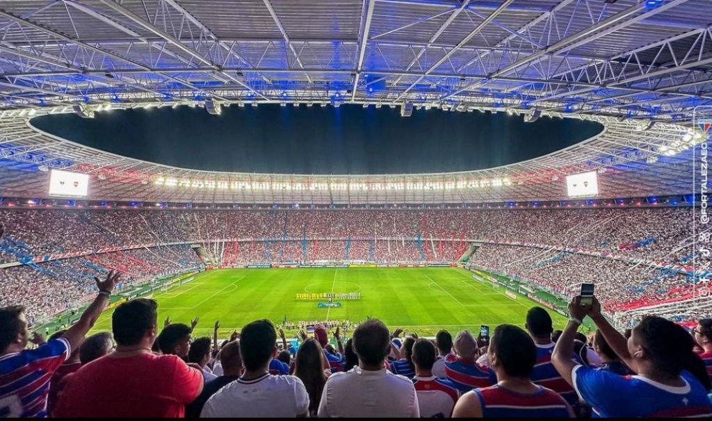 Os mais de 55 mil torcedores tricolores puderam ver o Leão fazer história em casa