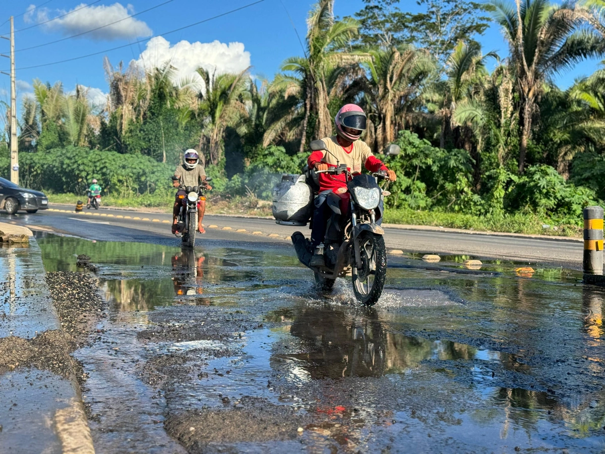 População reclama de condições do asfalto de avenida da zona Norte de Teresina