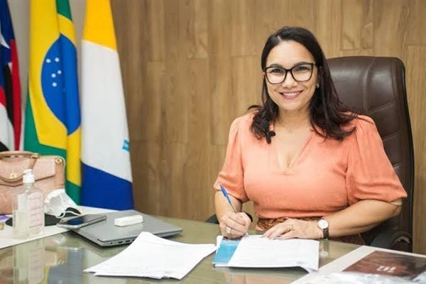 Prefeita Dinair
