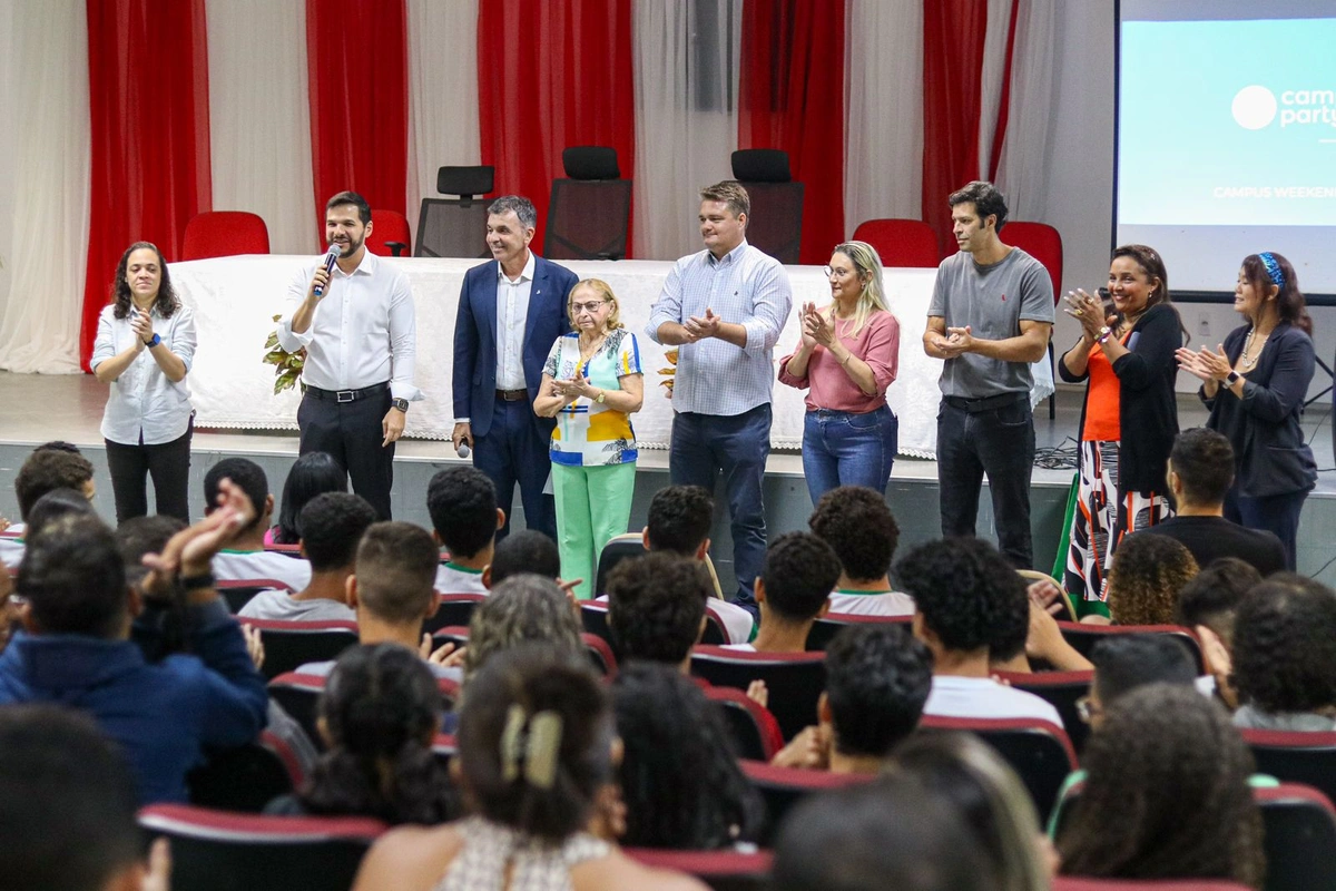 Washington Bandeira recebe CEO da Campus Party para divulgar o evento nas escolas