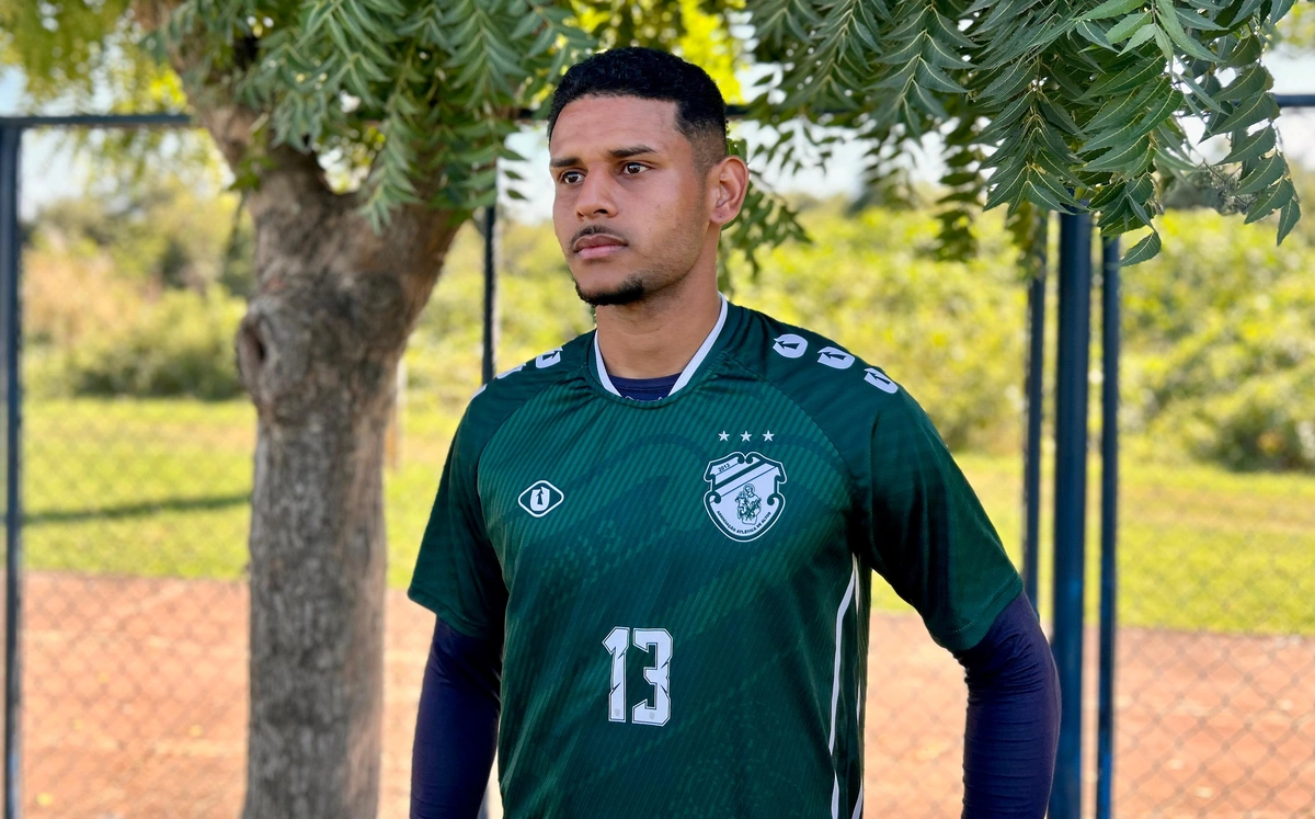 Albert, zagueiro do Altos-PI