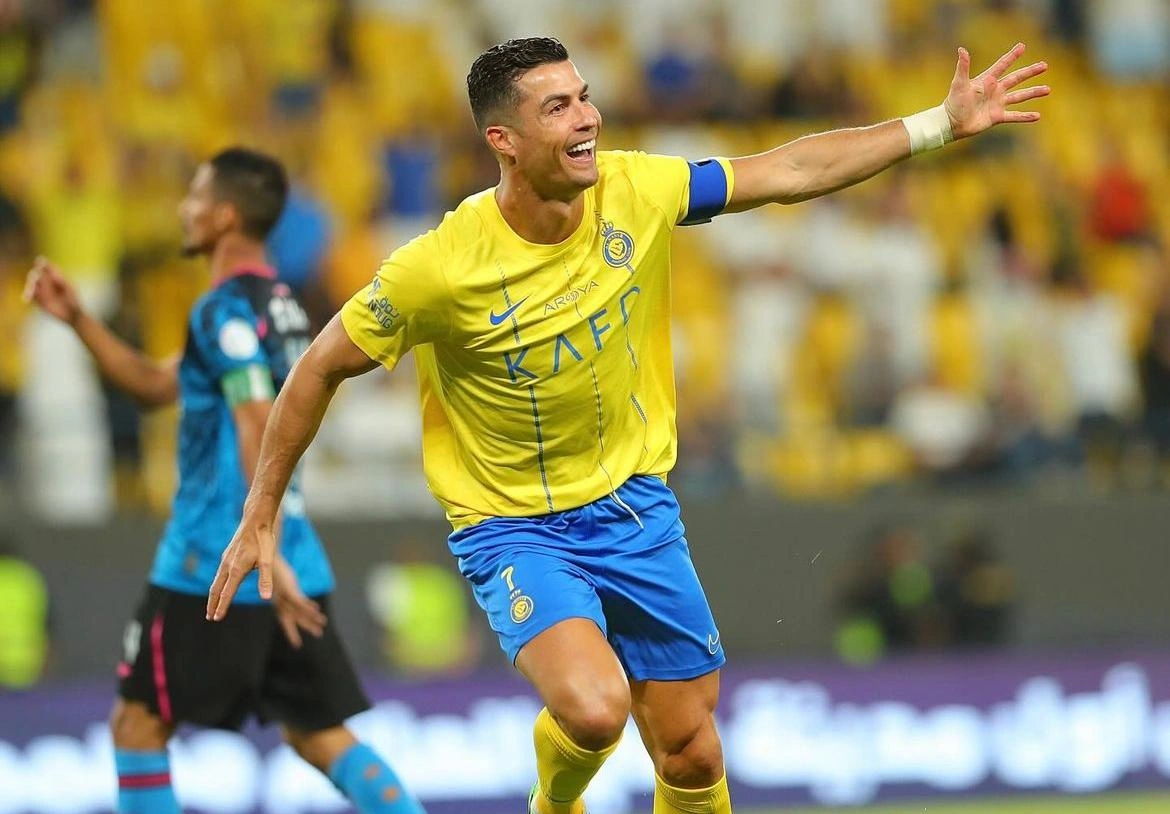 CR7 é eleito o melhor jogador europeu da história