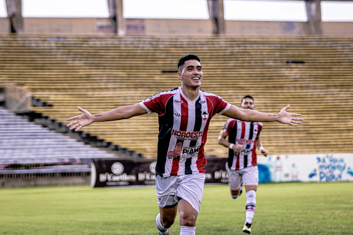 Denner comunica saída do River-PI por 'motivos pessoais'