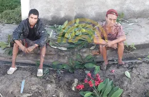 Dupla é presa após fingir capinar terreno para roubar residência em Teresina (Foto: Reprodução)