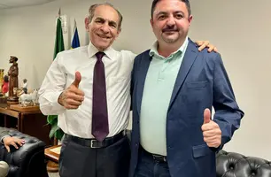 Em Brasília, senador Marcelo Castro reforça apoio ao prefeito de Santa Cruz do PI (Foto: Reprodução/Instagram)