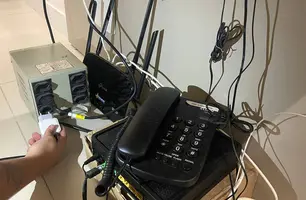 Emaranhado de fios (Foto: Conecta Piauí)