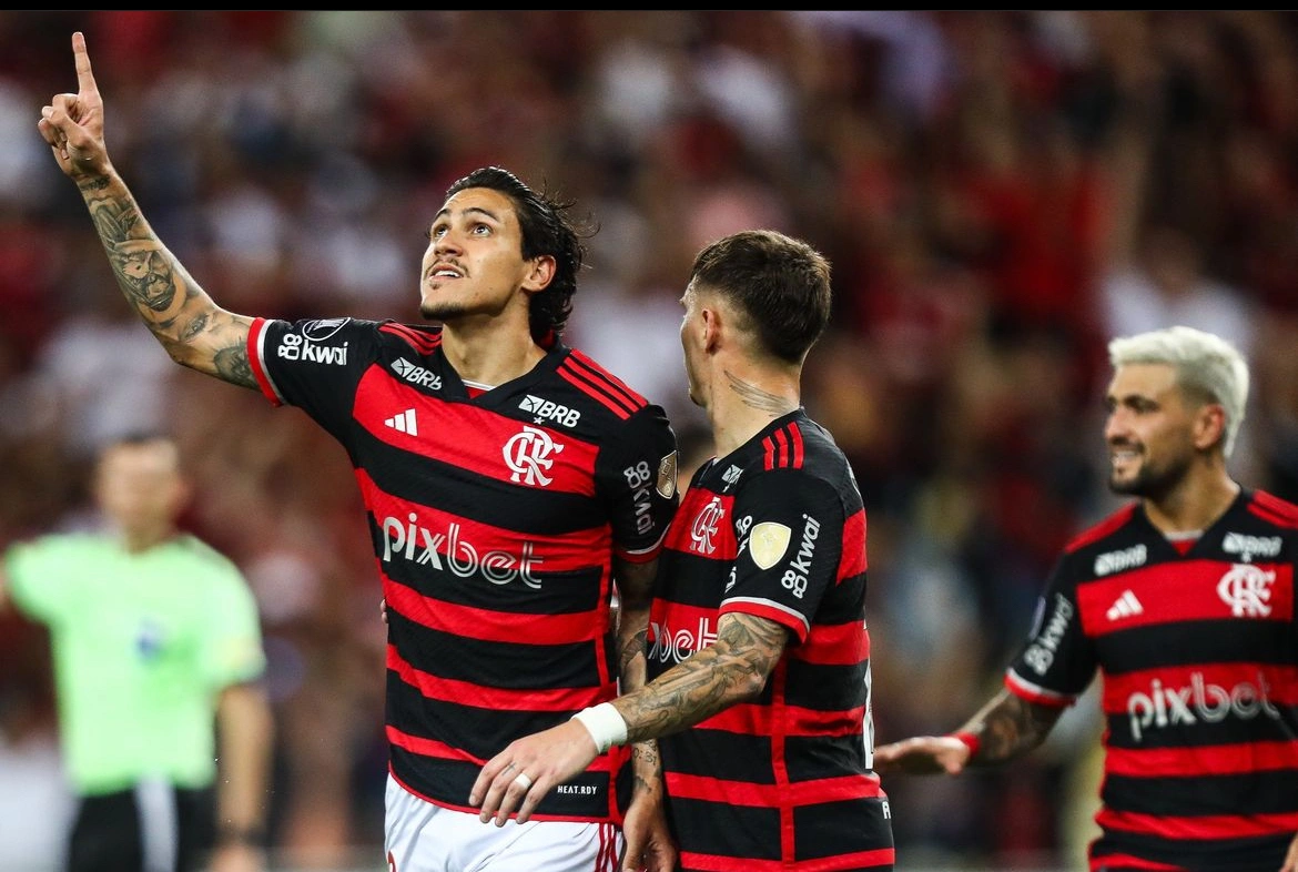 Flamengo-RJ goleia e está a um passo de garantir a classificação na Liberta