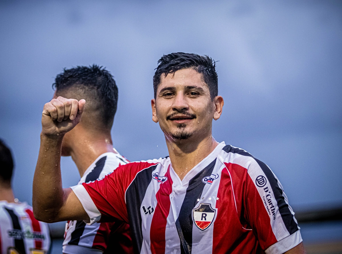 Gaspar pode convocar novo camisa 10 neste sábado; Pará é o forte nome para assumir