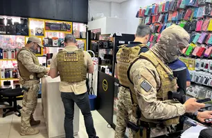 Operação Interditados cumpre mandados contra venda ilegal de celulares em Teresina (Foto: Reprodução)