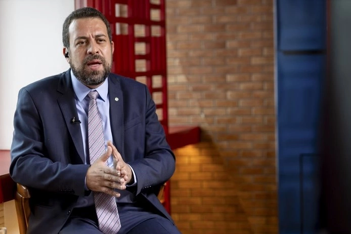 Pesquisa em São Paulo: Boulos tem maior rejeição e Bolsonaro afasta votos
