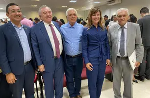 Prefeita de Esperantina e Themístocles Filho participam da 11ª Jornada do Conhecimento (Foto: Ascom)