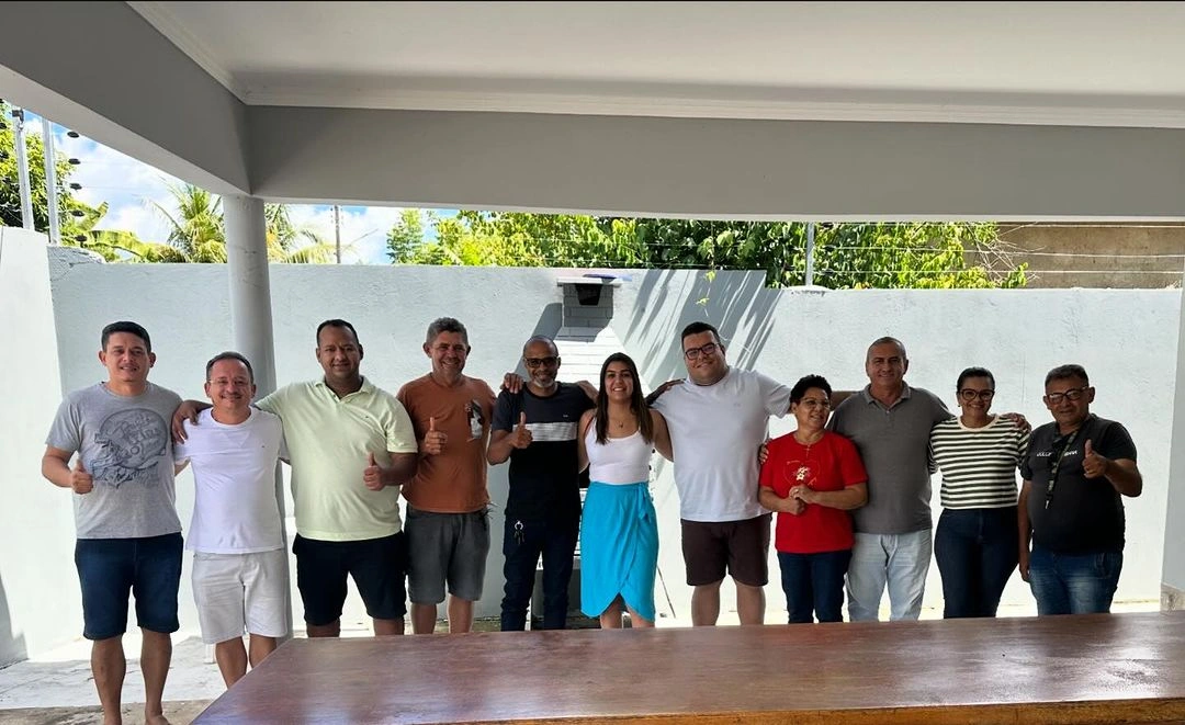 Prefeito se reúne com pré-candidatos a vereadores de Passagem Franca do Piauí