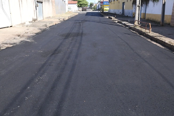 Prefeitura de Timon investe em pavimentação e operação Tapa Buracos