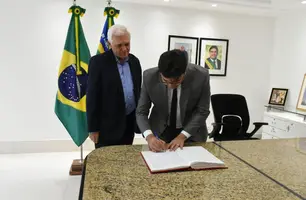 Rafael Fonteles e Themístocles Filho (Foto: Ascom/Governo do Piauí)