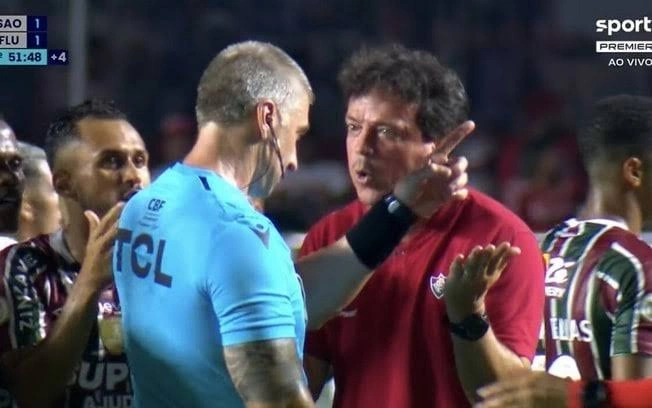Técnico, Fernando Diniz, expulso por falar palavrão
