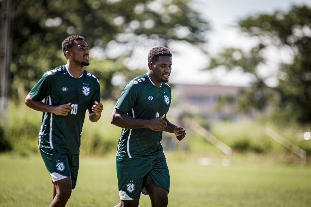 Treino dos jogadores do Altos-PI na manhã desta terça