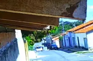 Vídeo flagra criminosos realizando arrastão na zona Sul de Teresina (Foto: Reprodução)