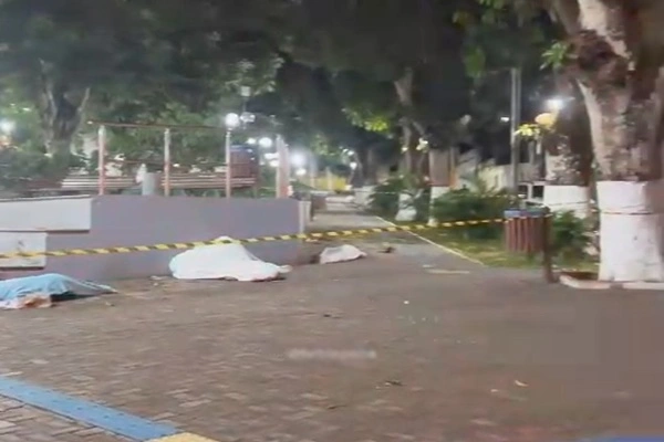 Assista: Viçosa do Ceará registra chacina em praça pública com sete mortos
