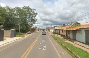 Duas mulheres ficam gravemente feridas após colisão entre carro e moto em Altos (Foto: Reprodução/Google Street View)