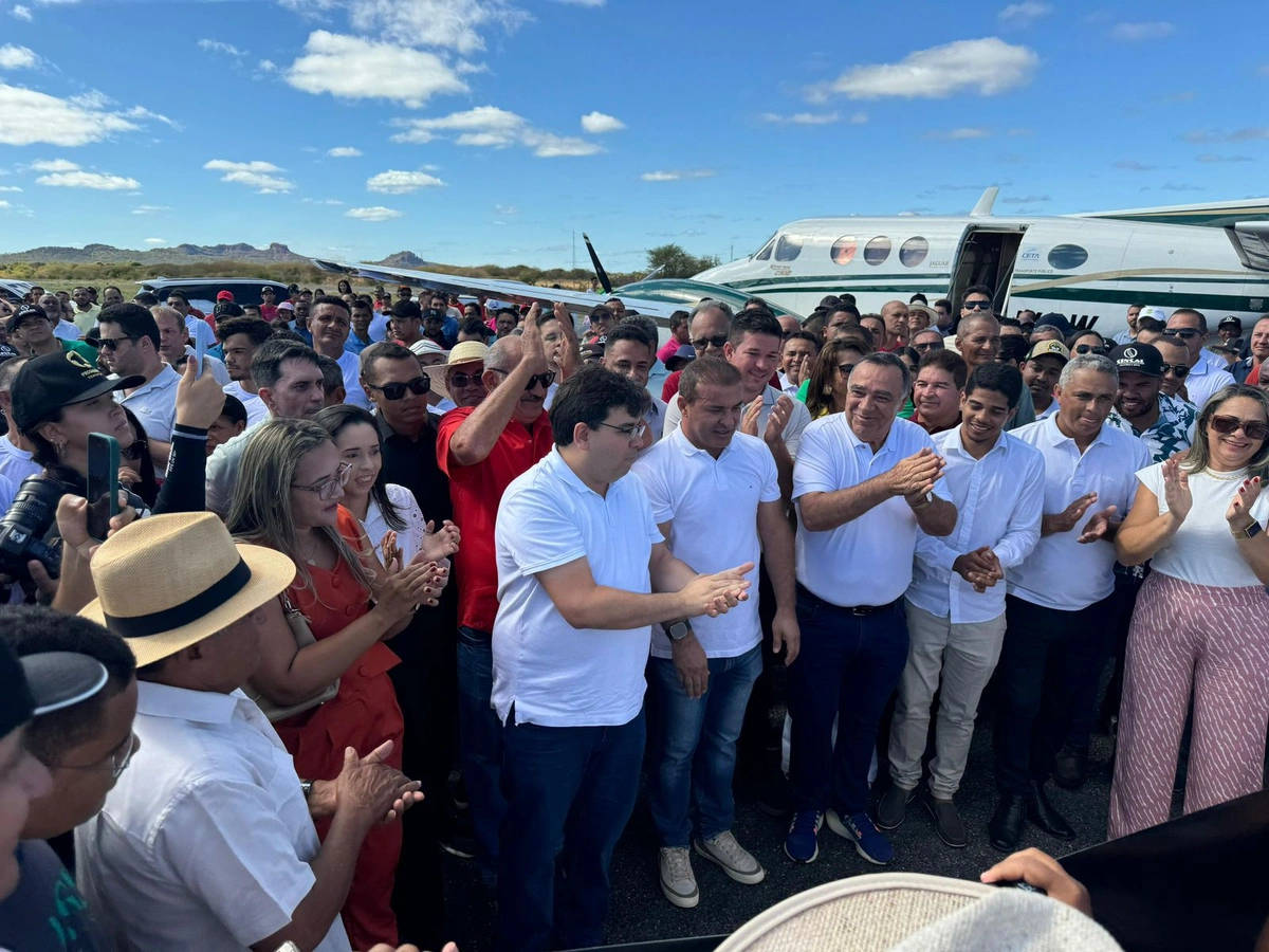 Governador entrega 173 km de rodovias recuperadas e delegacia em Curimatá
