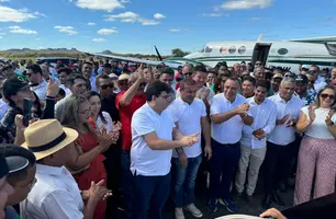 Governador entrega 173 km de rodovias recuperadas e delegacia em Curimatá (Foto: Tiago Moura/Conecta Piauí)