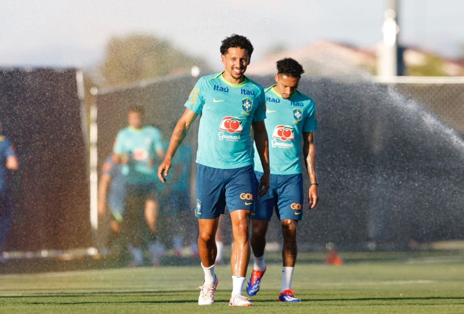 Marquinhos durante treino pela Seleção Brasileira