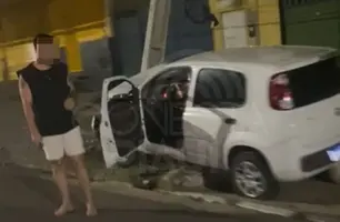 Motorista supostamente embriagado colide em poste na zona Norte de Teresina (Foto: Reprodução)