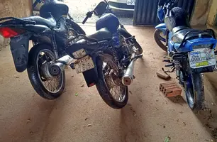 Motos com numeração raspada e sem placa são apreendidas pela Polícia Militar (Foto: Divulgação)