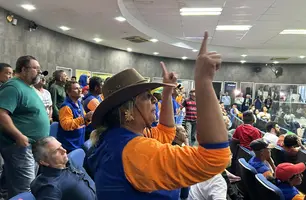 PL que acaba com carroças é aprovado na Câmara e carroceiros protestam (Foto: Alessandra Fonseca/Conecta Piauí)