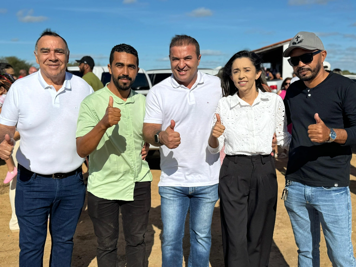 Pré-candidatos durante a solenidade
