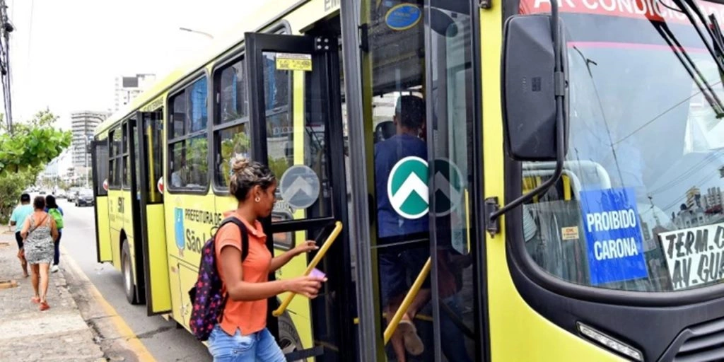 São Luis: Em horário de pico, 20% dos ônibus serão somente para as mulheres
