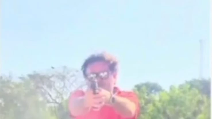 Vídeo: motorista atira em carro durante briga de trânsito