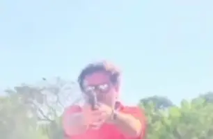 Vídeo: motorista atira em carro durante briga de trânsito (Foto: Reprodução)