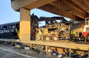 Acidente com ônibus no interior de São Paulo deixa 10 mortos e 42 feridos (Foto: Reprodução)
