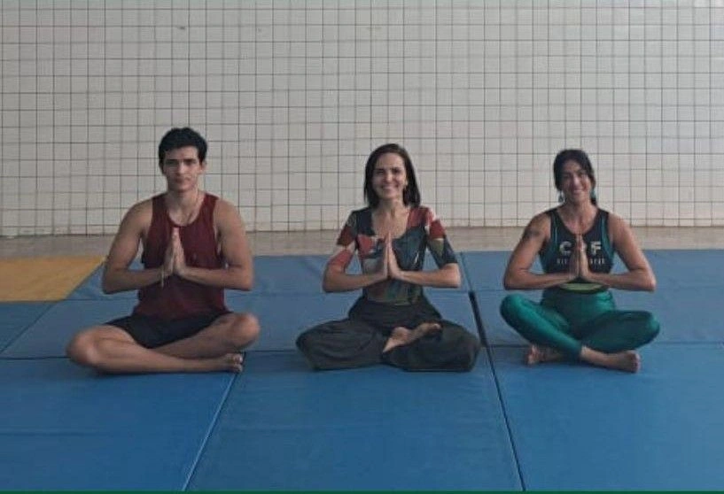 Aulas de Yoga são oferecidas no Centro de Artes Marciais Sarah Menezes em Teresina