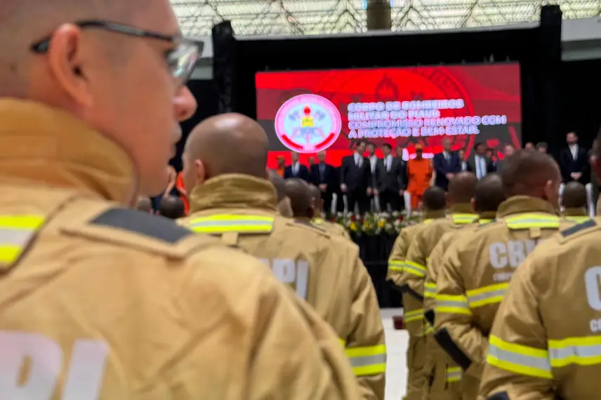 Corpo de Bombeiros do Piauí celebra 80 anos e nomeia 205 novos soldados