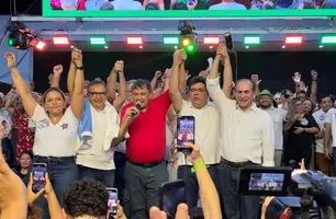 Dr. Hélio reúne lideranças em convenção na disputa pela prefeitura de Parnaíba (Foto: Bruno Simeão/Conecta Piauí)