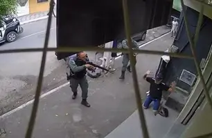 Grupo foi preso enquanto assaltava loja de eletrônicos (Foto: Reprodução)