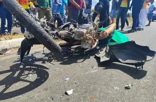 Homem morre após colidir contra caminhão (Foto: Repórter 12 / Conecta Piauí)