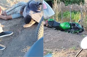 Homem perde o controle de motocicleta e sofre acidente (Foto: Reprodução)