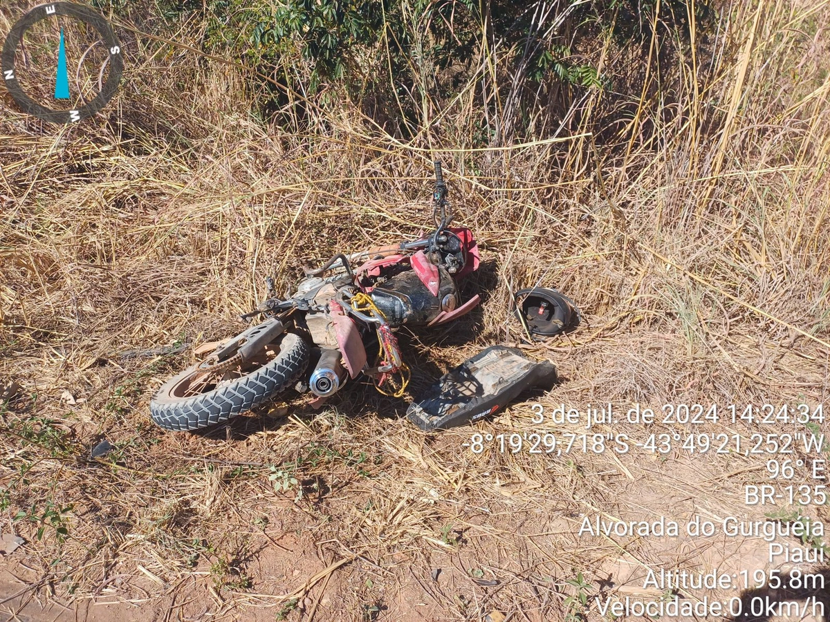 Idoso em motocicleta morre após colidir contra caminhão no interior do Piauí