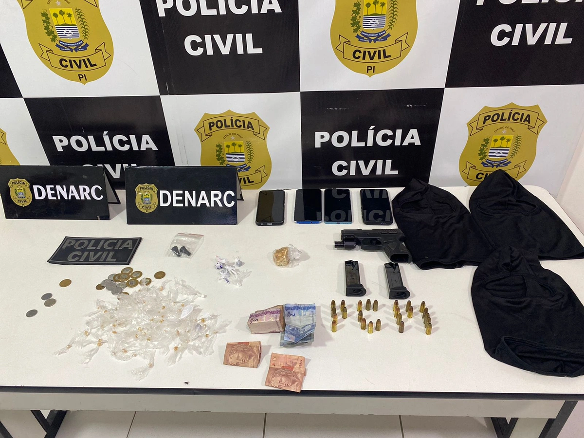 Material apreendido pela Polícia Civil