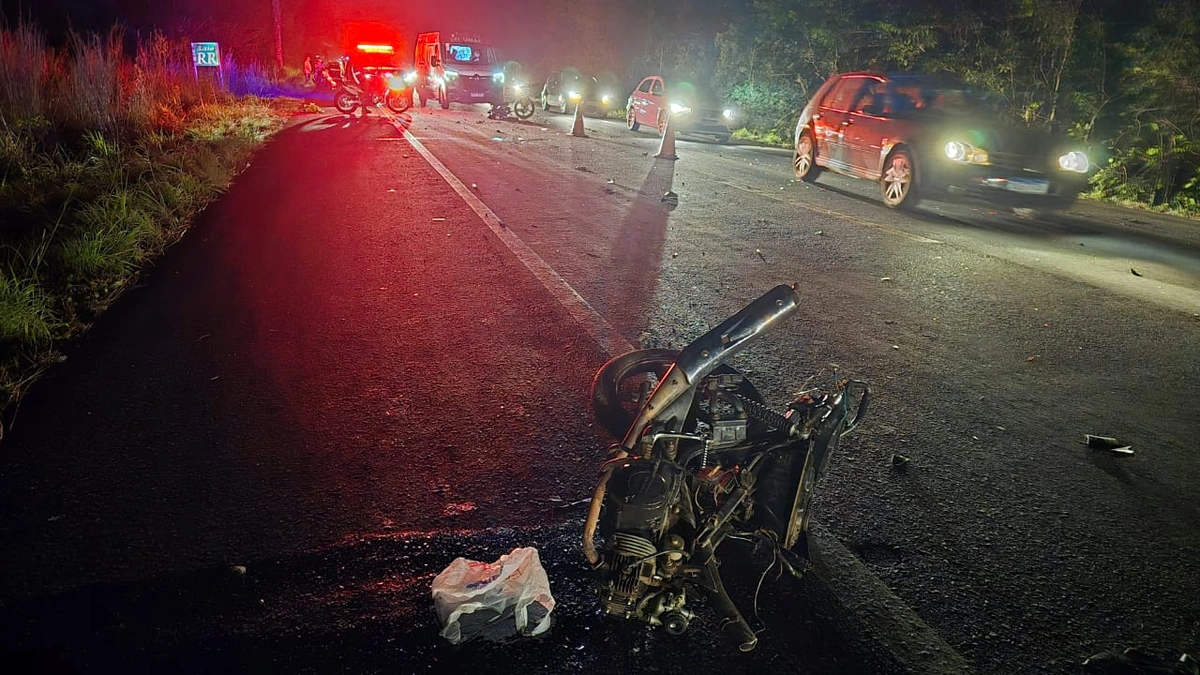 Moto é cortada ao meio em grave acidente na BR-343 em Teresina