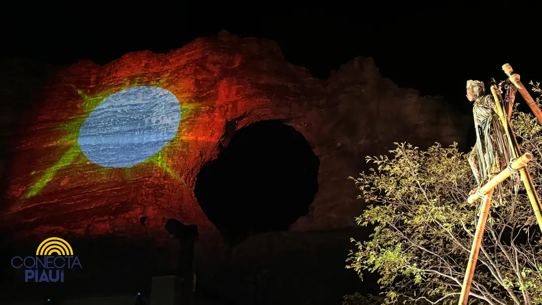 Ópera da Serra da Capivara encanta público com ato 'Onça Rainha'