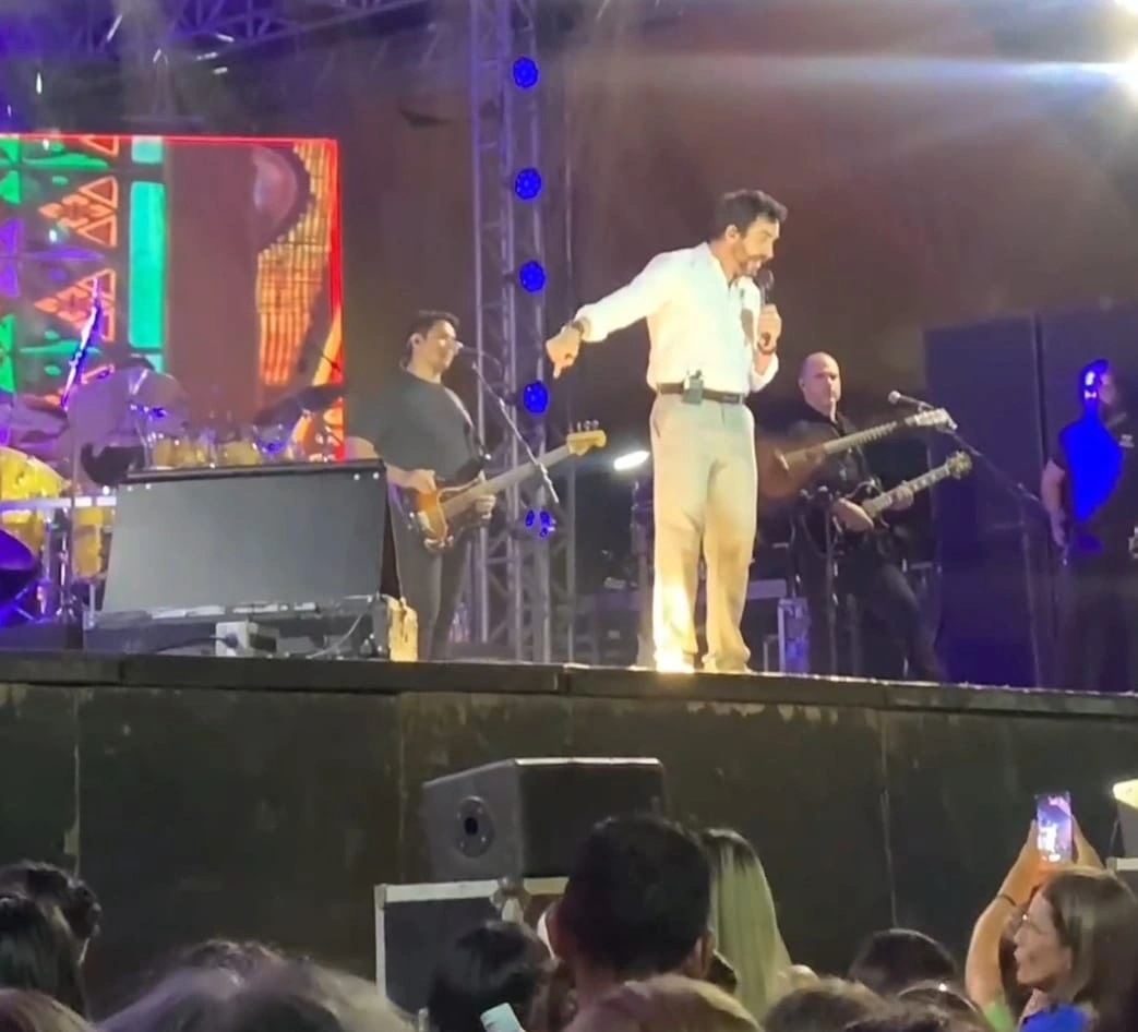 Padre Fábio de Melo se irrita durante show e dá sermão em mulher no Piauí