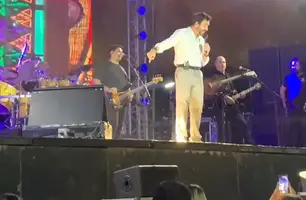 Padre Fábio de Melo se irrita durante show e dá sermão em mulher no Piauí (Foto: Reprodução)