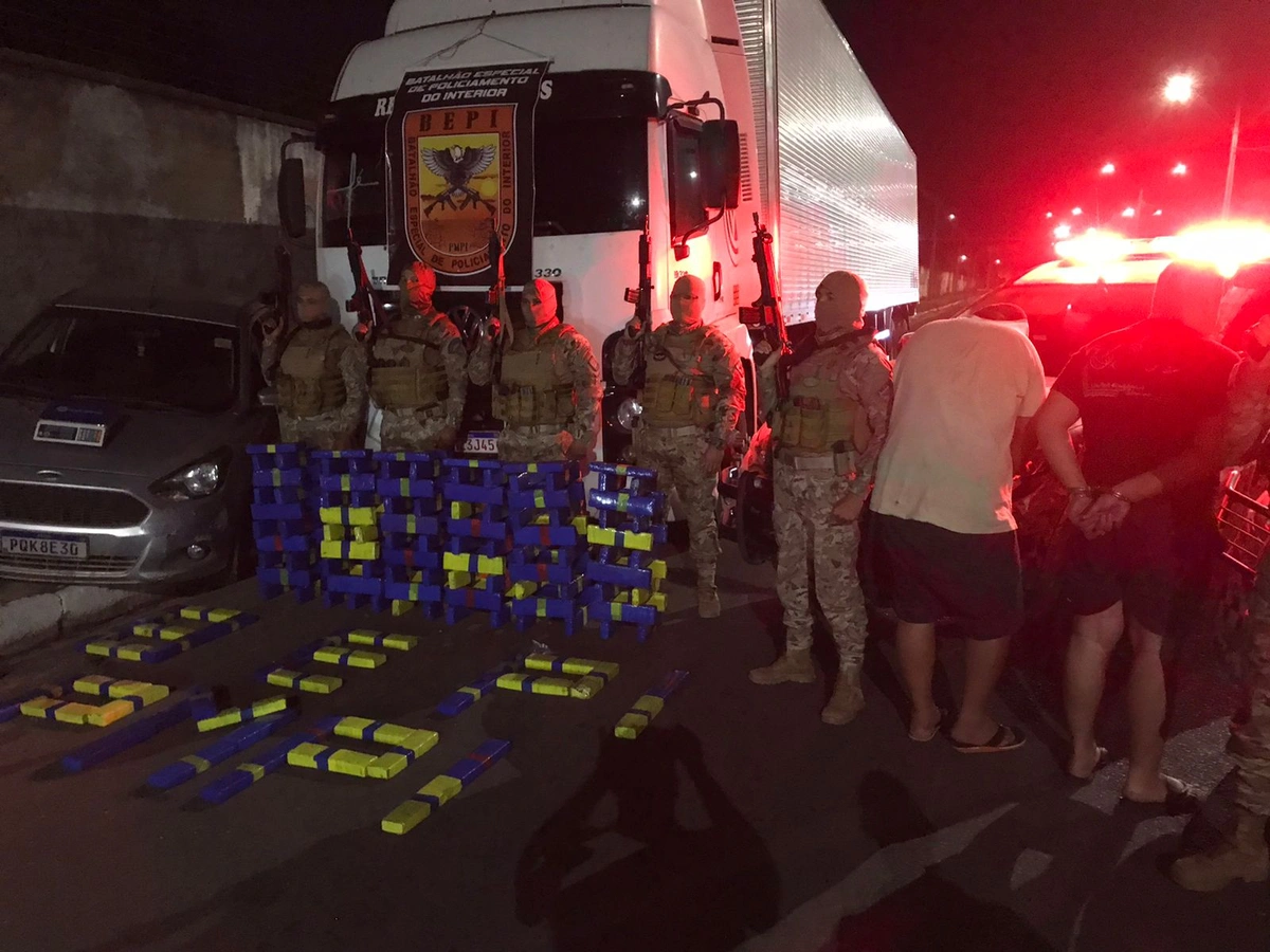 Polícia apreende mais de 100kg de maconha transportada em carga de pães no Piauí